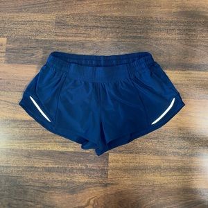Lululemon Hotty Hot Short 2.5”